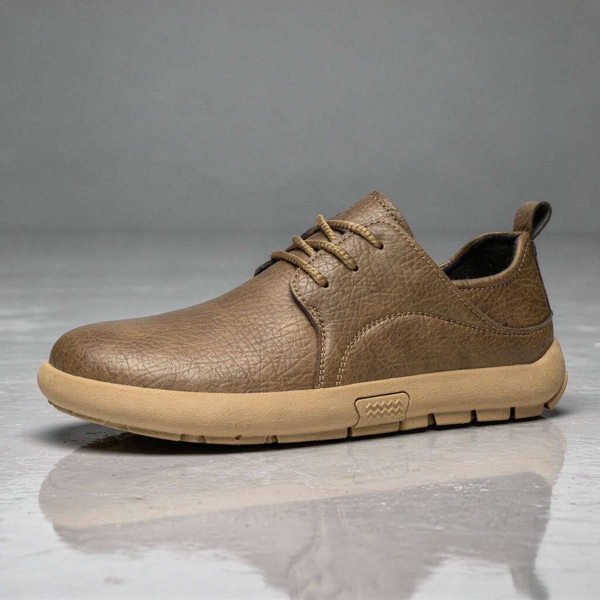 Victor Belmont Leather Sneakers
