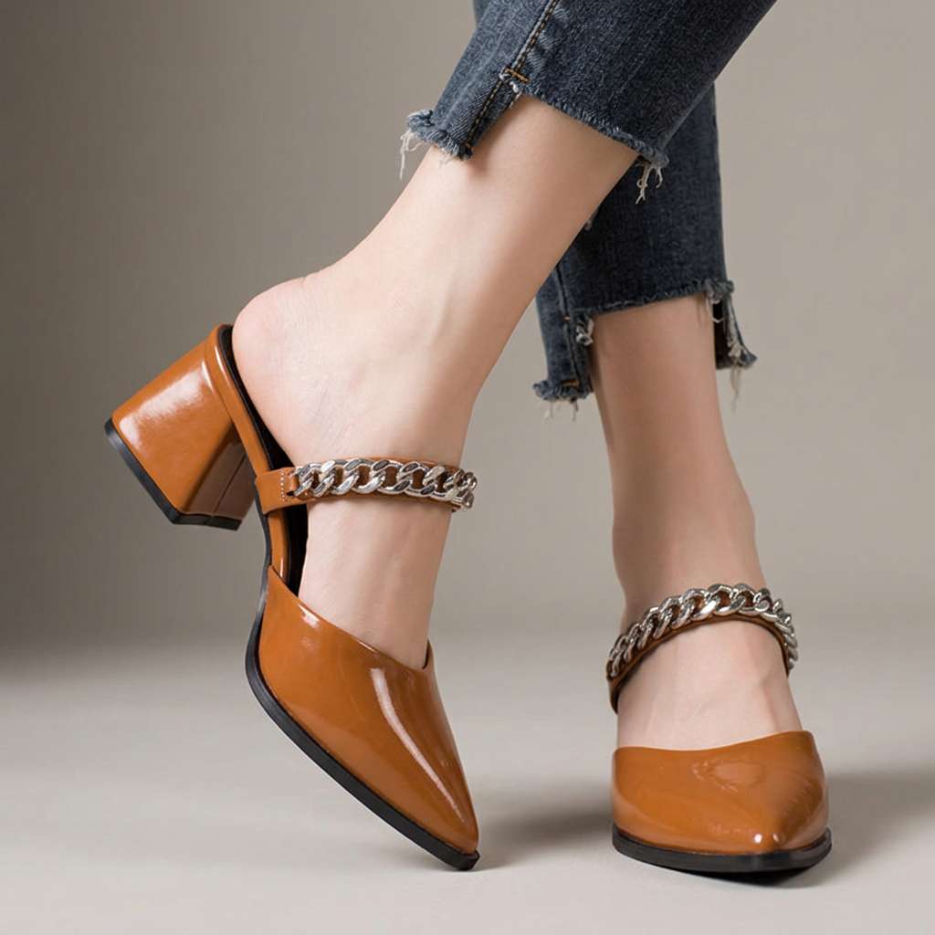 The Scarlett Chain Pumps