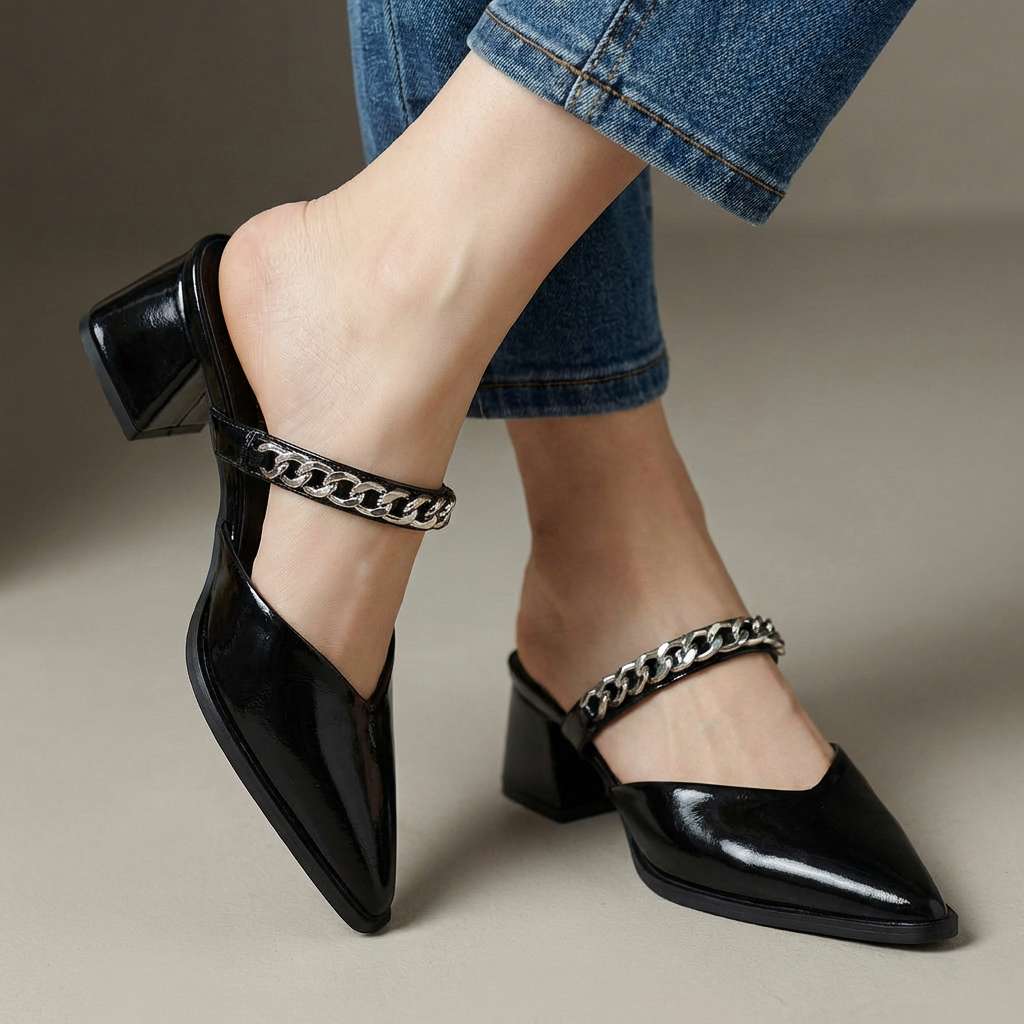 The Scarlett Chain Pumps